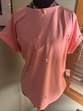 Pearl-Accent Short Sleeve Tee in Peach
